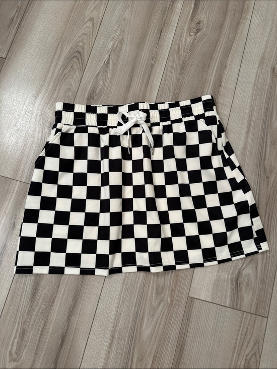 Grecerelle Dresses & Skirts - NEW Checkerboard Black and White Skort - XL (size 12-14)